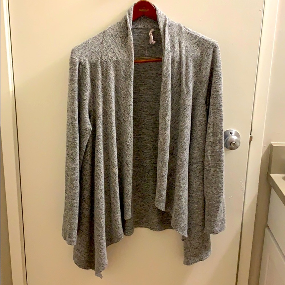 Gray long sleeve cardigan